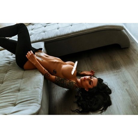 thetypicalbadgirl pornographic actress photos