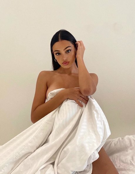 Mimimartini hd actress pics