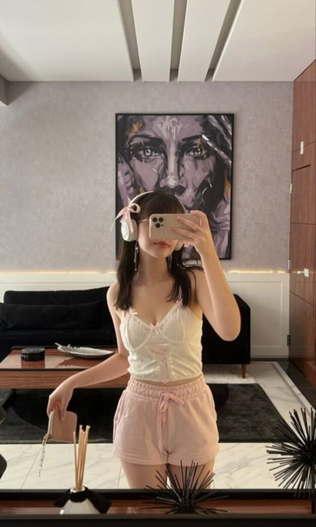 Comunivia naked model galleries