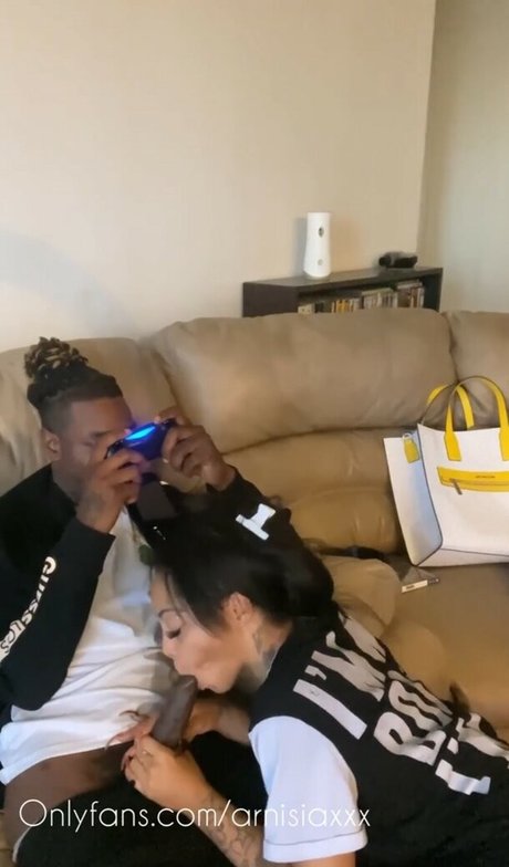 Arnisiaxxx pornstar image