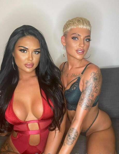 Lisabrowlandsx model porn photos