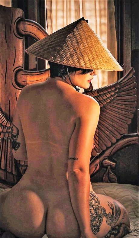 Laura Lehmkuhl star exclusive image