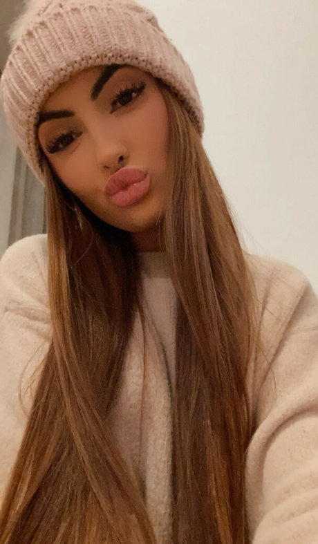 Dariaaxm star naked img