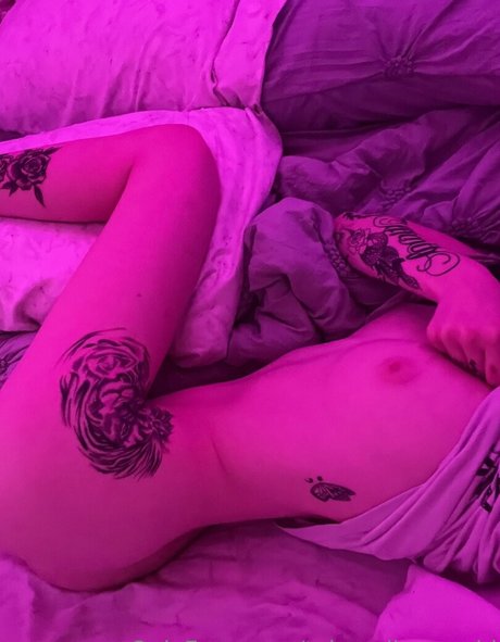 Caylee Novielli model adult pics