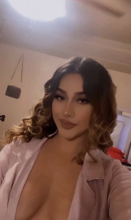 Latina California Girl Profile pic