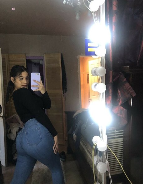 Latina California Girl pornstar nudes image