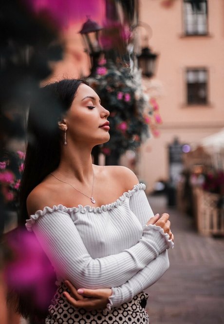 Kristina Azaronak pornstar exclusive image