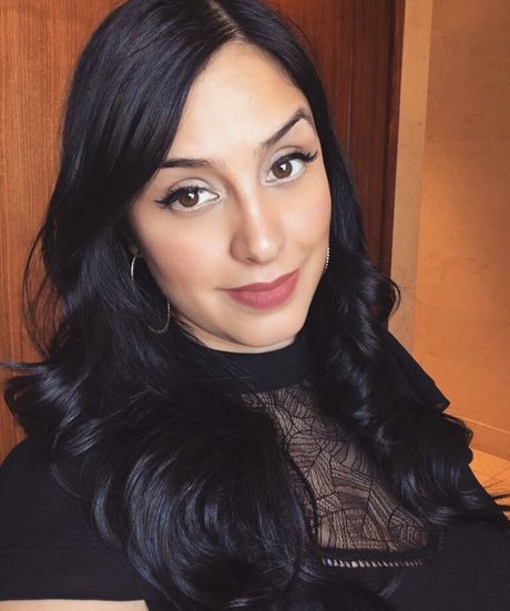 Laura Stylez pornstar top photos