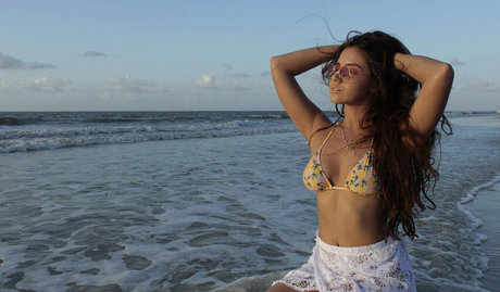 lauratsukii sexy star pic