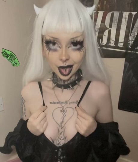 Skullfuked model pornographic pictures