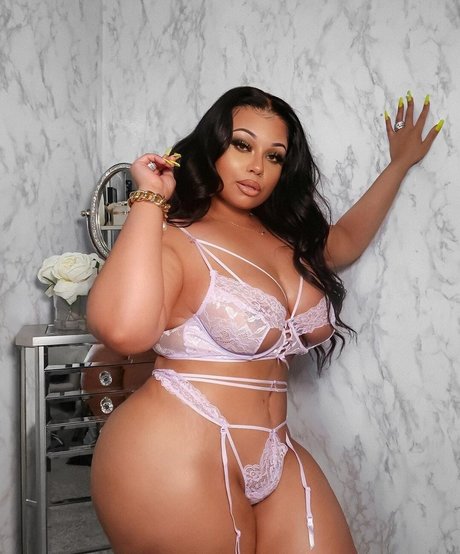 Passion Jonesz star nude pics