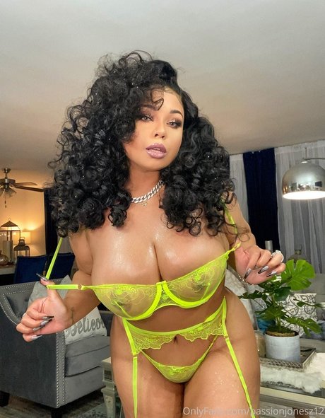 Passion Jonesz erotic pornstar image