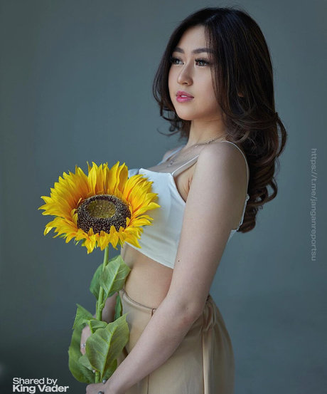 Felicia Carissa model top pictures