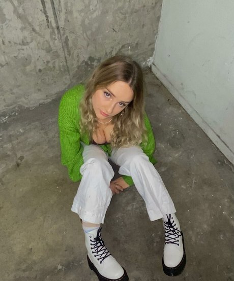 Ruby Pearl Esler nice star image