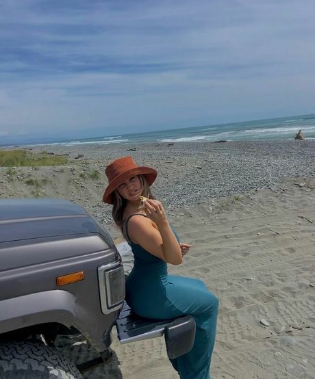 Ruby Pearl Esler xxx model gallery