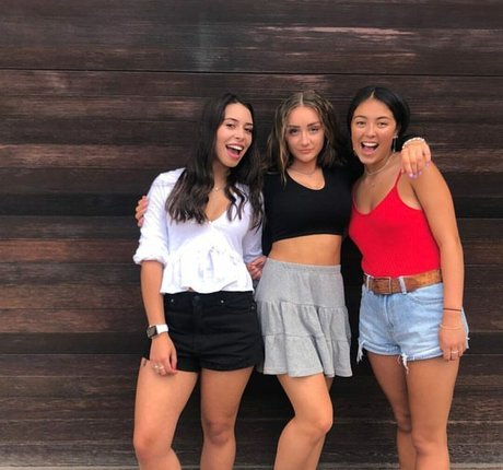 Ruby Pearl Esler model exclusive img