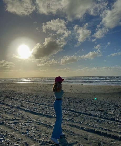 bondage onlyfans top picture