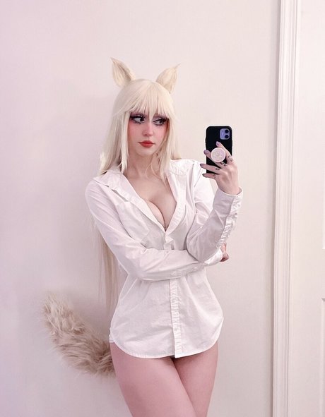 Candlesyo nude actress pic