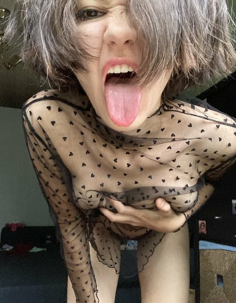 adorable dina perfect actress gallery