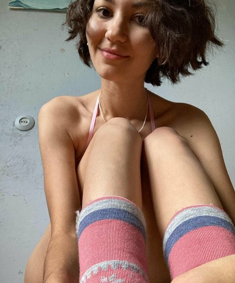 adorable dina star top images