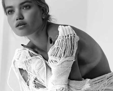 Daria Tyazkhun erotic actress pic