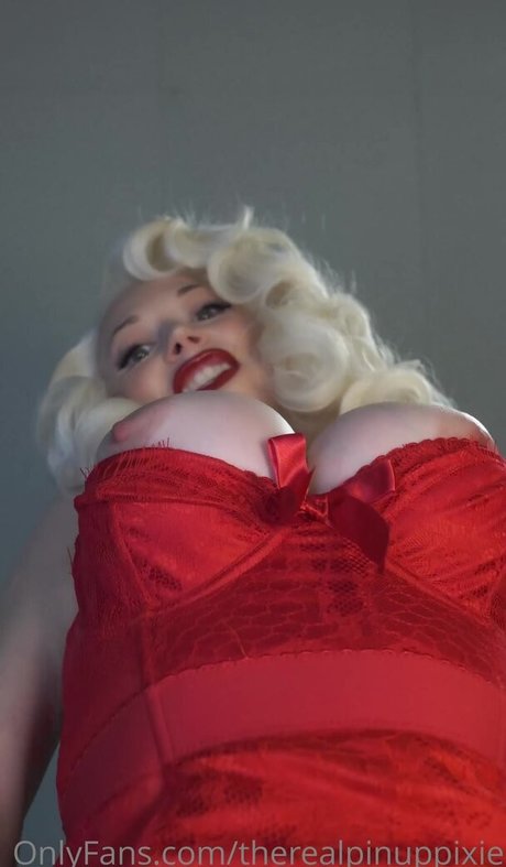 Pineup Pixie top star pic