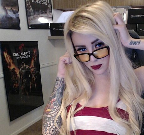 SJ Valenz top star pic