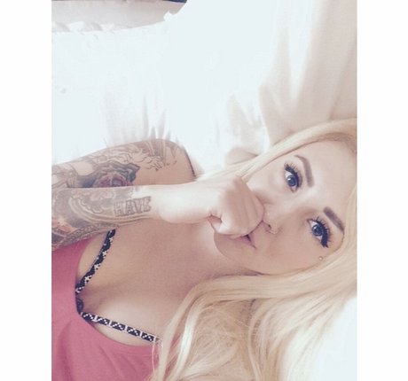 SJ Valenz pornstar beautiful gallery