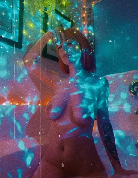 Lauren Van Lom high quality actress pic