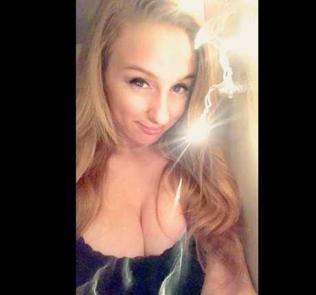 Yillian sexy star gallery