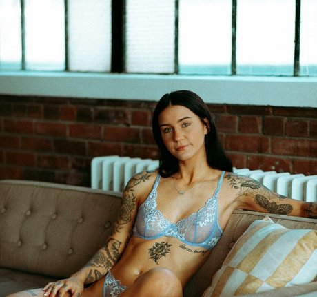 Leahmsharp model exclusive photos