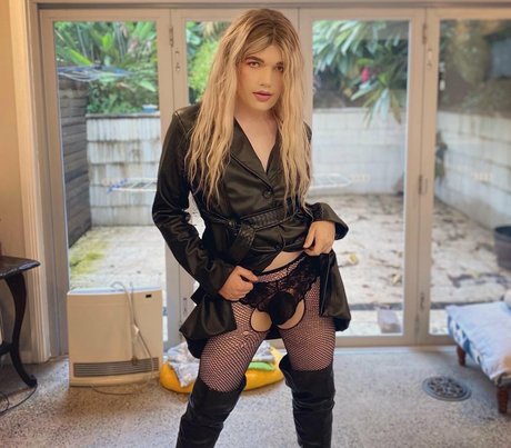 Kitty Devine sex actress images