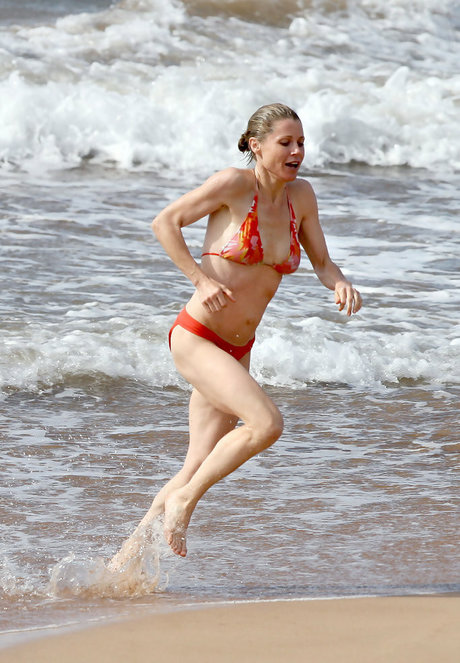 Julie Bowen adult actress galleries