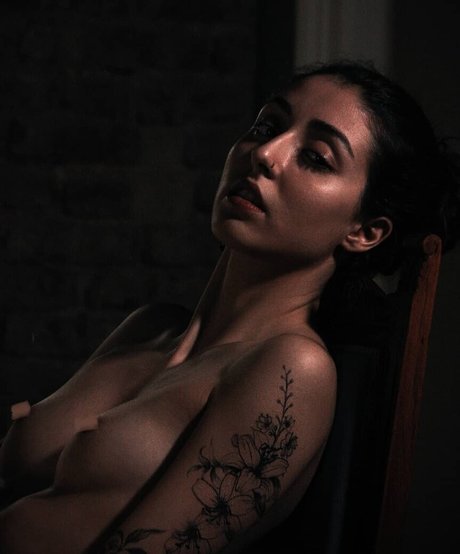 _naissance high quality pornstar image