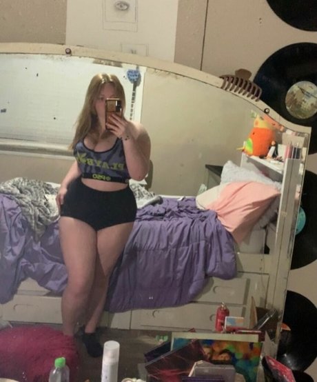 yours___truly___sav1 top pornstar photo