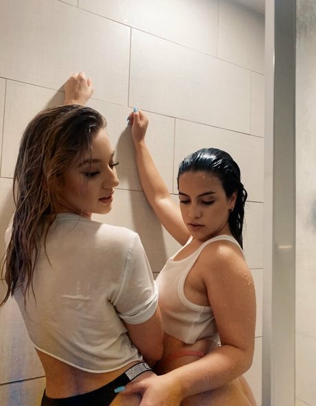 Claudia Castro top model pictures