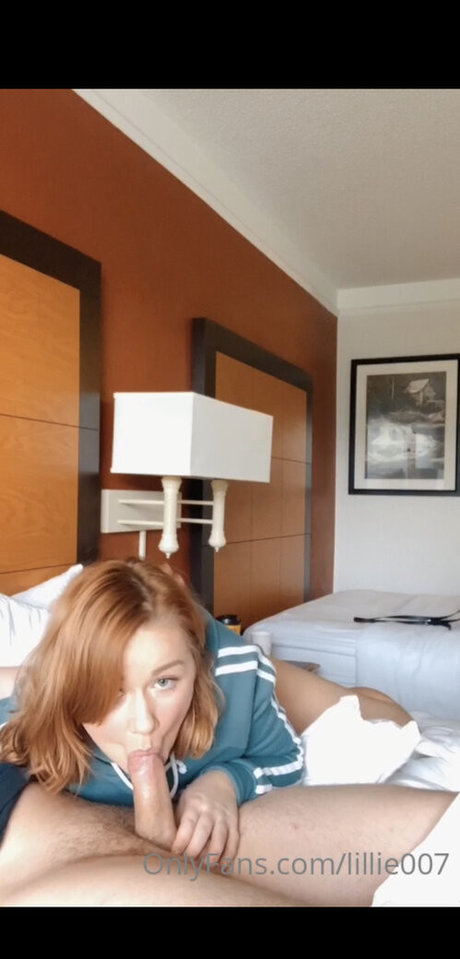 Lillie Mae nice star pic