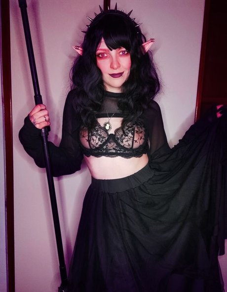 Mel Evenstar nice model pic