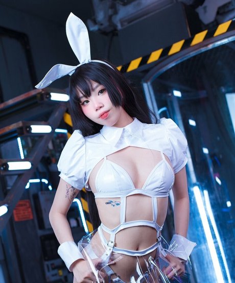 holo saxual star nude image