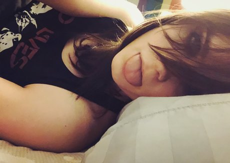 Ava Shade hot actress archive