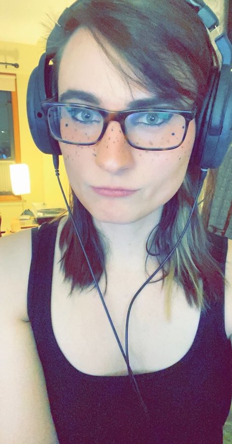 Ava Shade model exclusive photo