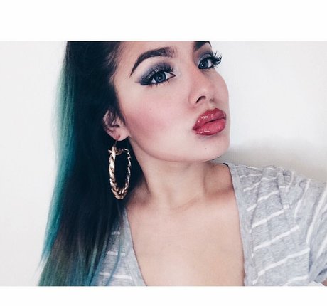 nude ebony onlyfans top image