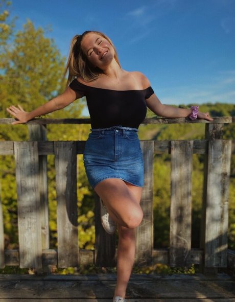 Paige F model nice gallery