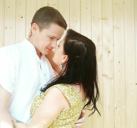 swapping onlyfans perfect picture