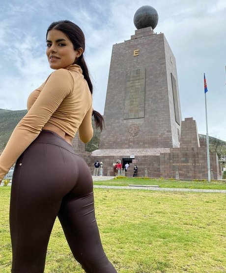 beautiful latina onlyfans beautiful naked picture