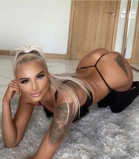 natashacheri pretty actress img