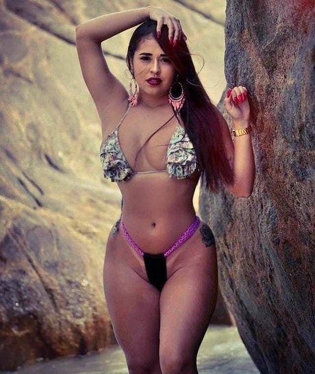 Tayenne Gouvea beautiful star pictures