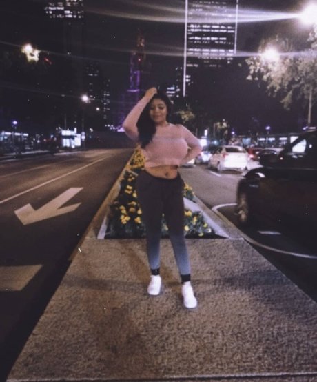 Kimberly Hdeez nude pornstar pic