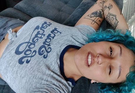 venusontheflipside star nudes gallery