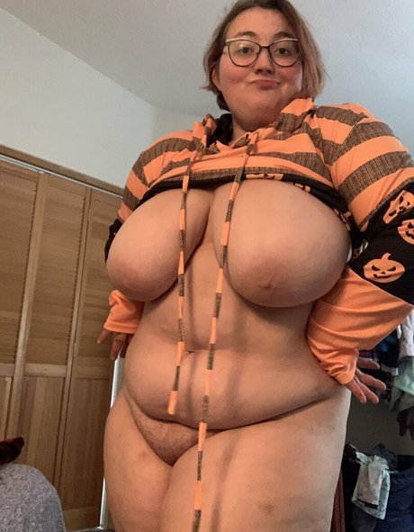 Squishy Lynxie pretty actress picture